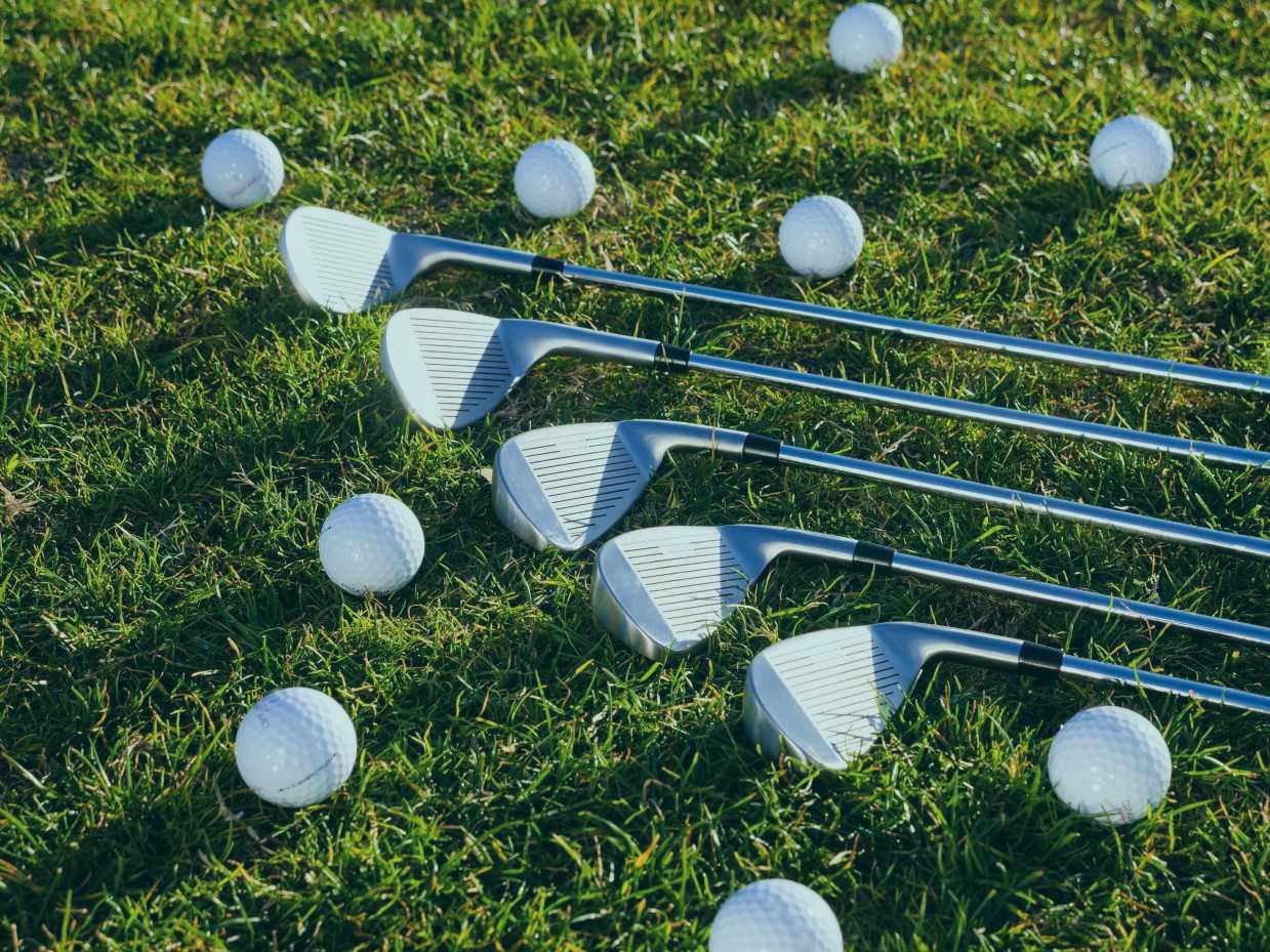 choisir premiers clubs golf etape cruciale debutants